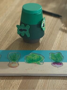 LOVEVERY Velcro bug catcher and vegetable garden puzzle